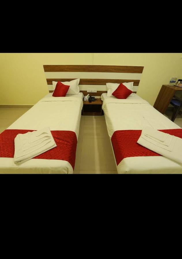 Shrinidhi Residency Pune Hotell Exteriör bild